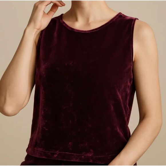Eileen Fisher Red Crushed Velvet Sleeveless Blouse Size Medium Petite - Picture 1 of 7